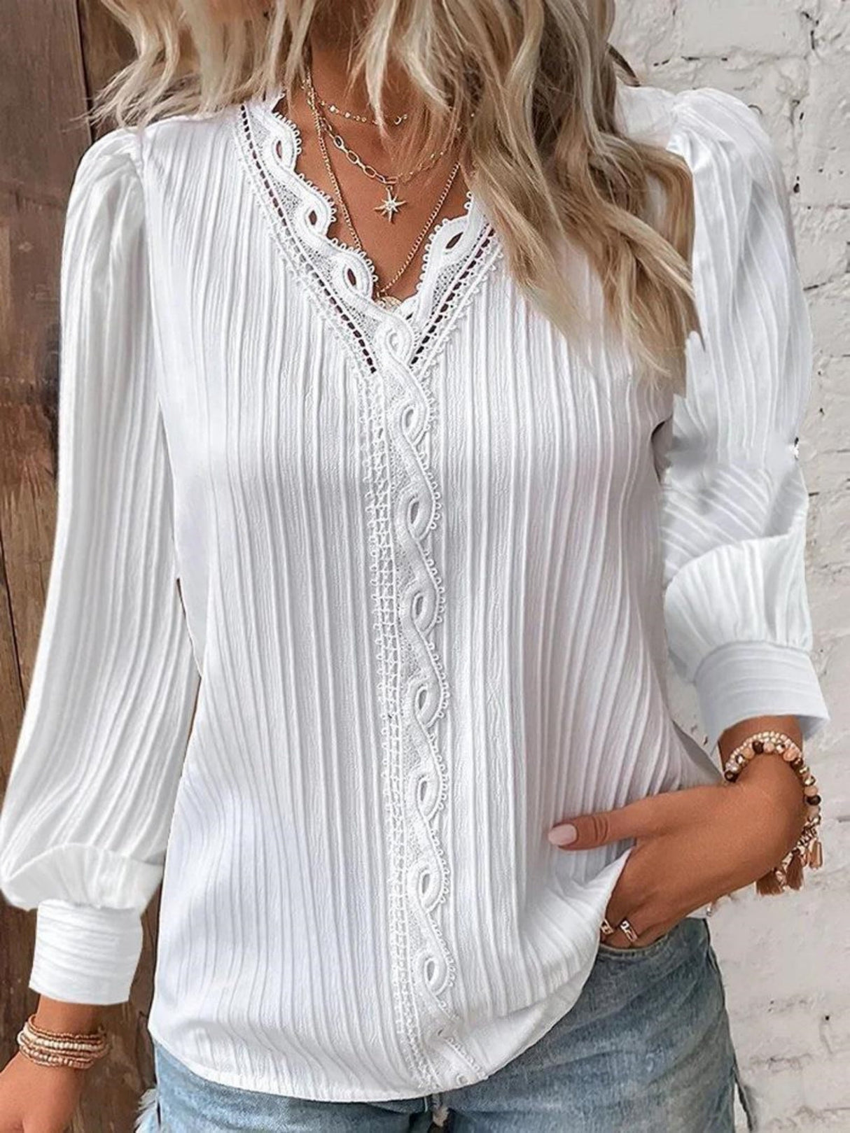 Lace Trim V-neck Long Sleeve Shirt T-shirts