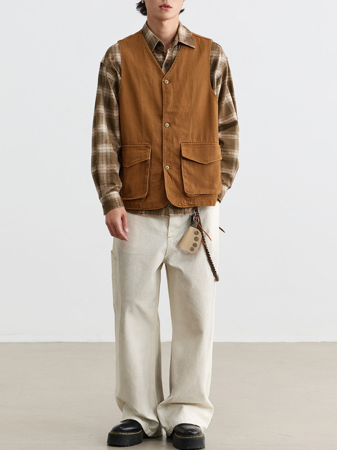 Gilets à col en V en outillage