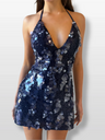 Robes courtes et mini à sequins, décolleté plongeant en V, dos nu et dos nageur