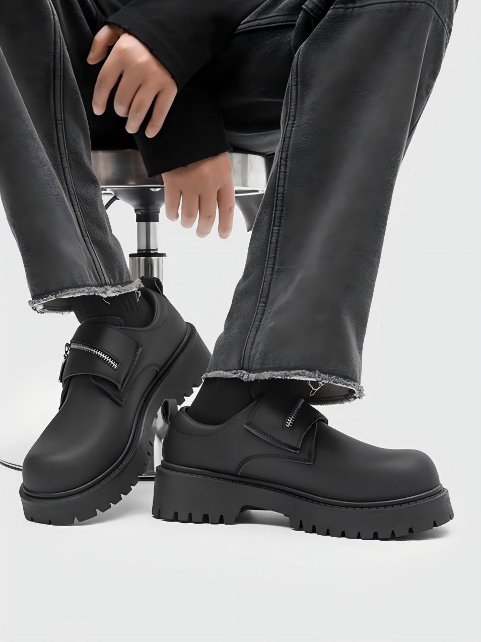 Chaussures Derby noires mates