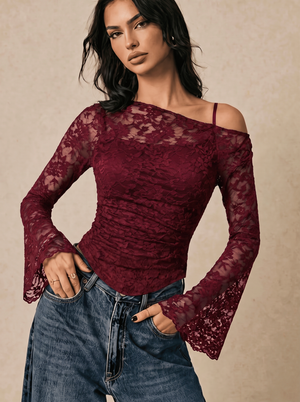 Lace-trimmed Long-sleeved T-shirt