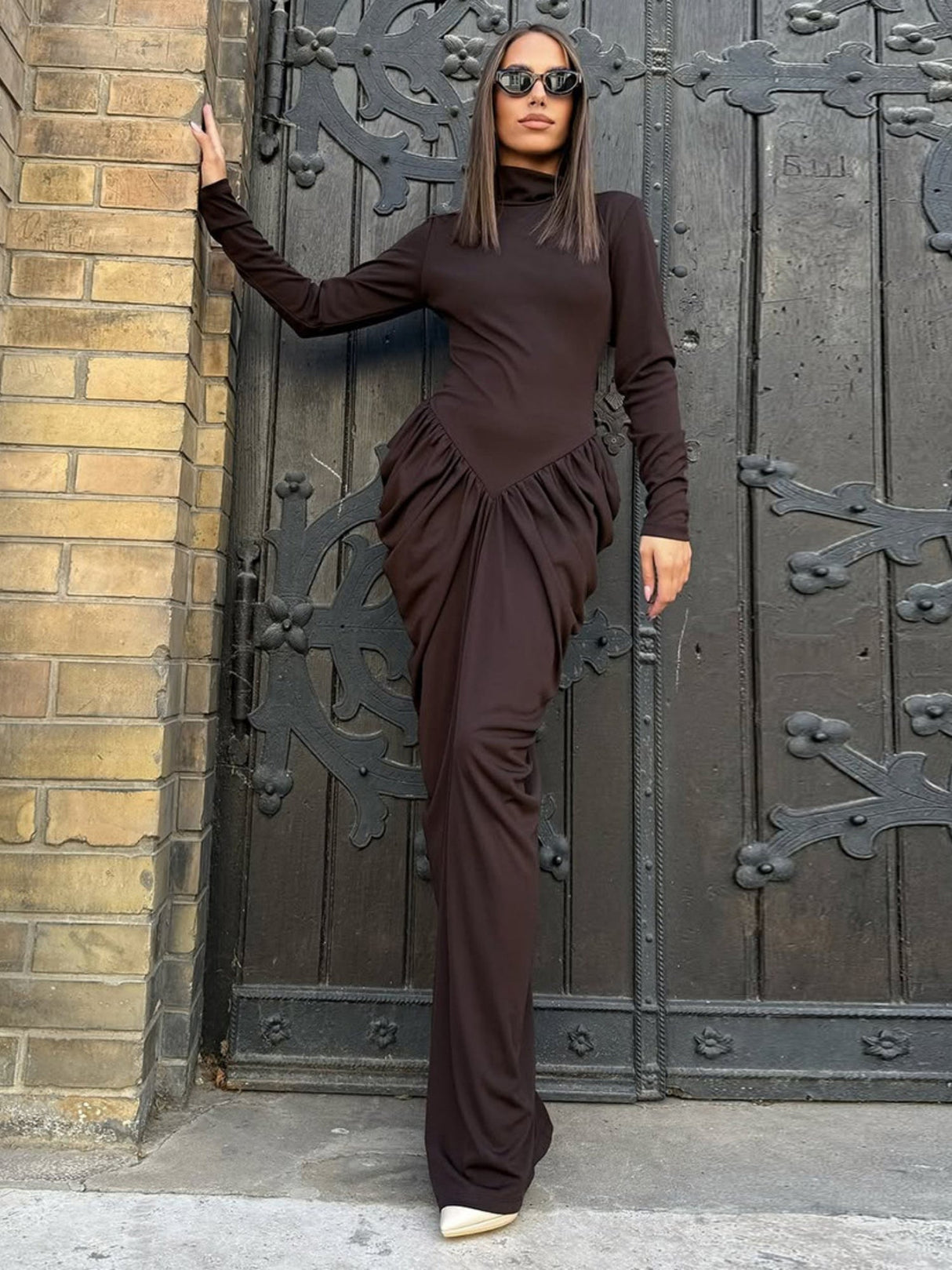 Sexy Slim Fit Solid Color Long-sleeved Dress With Pleated Hips And Waist