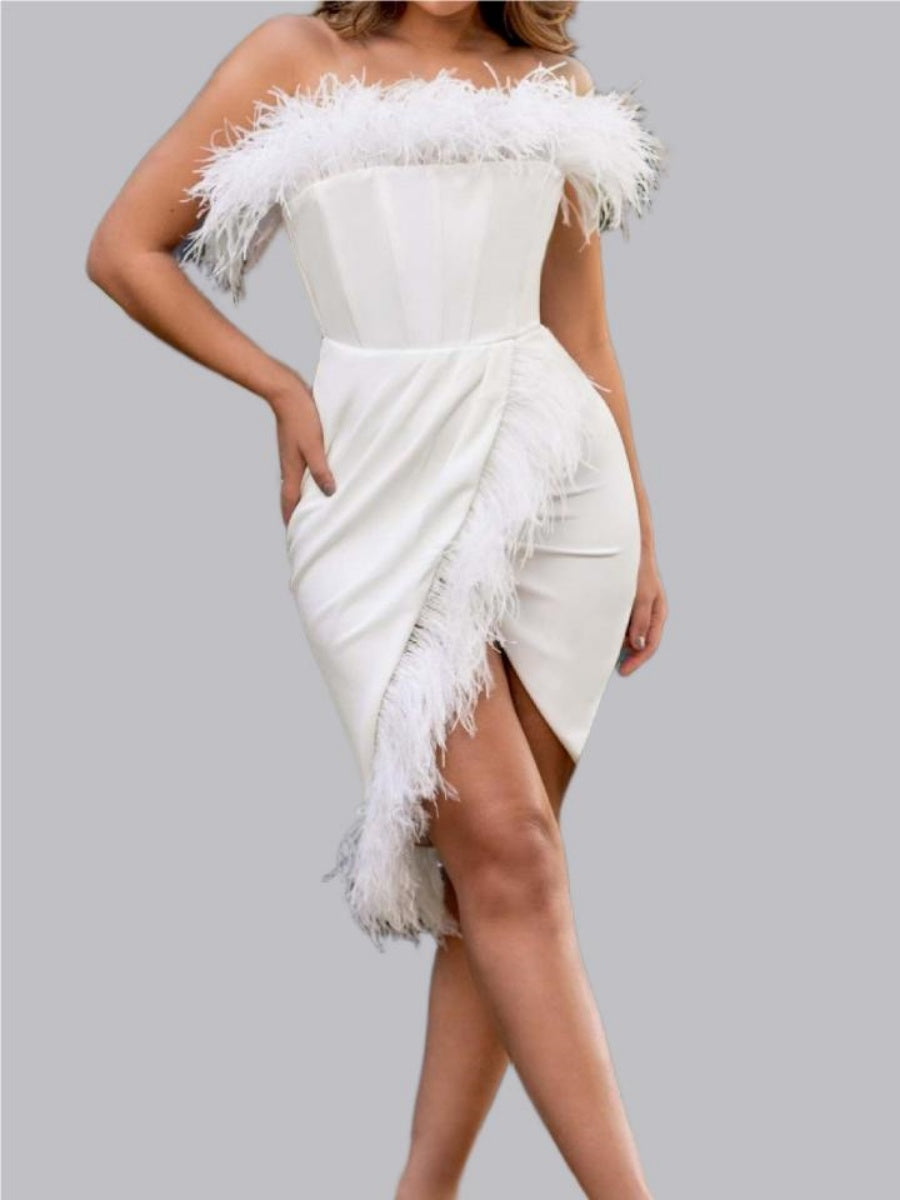 Mini- und kurze Kleider mit Feder-Fischgrätenmuster, figurbetontem Schlitz und hohem Beinschlitz für Partys