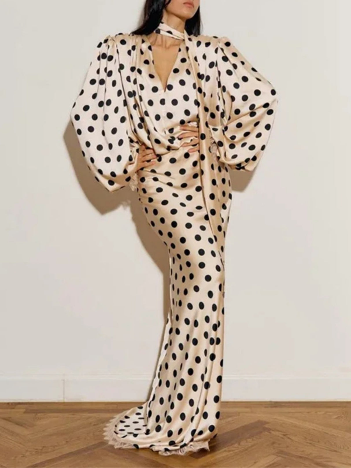 Polka Dots V-neck Puff Sleeves Waist Shaping Maxi Dresses