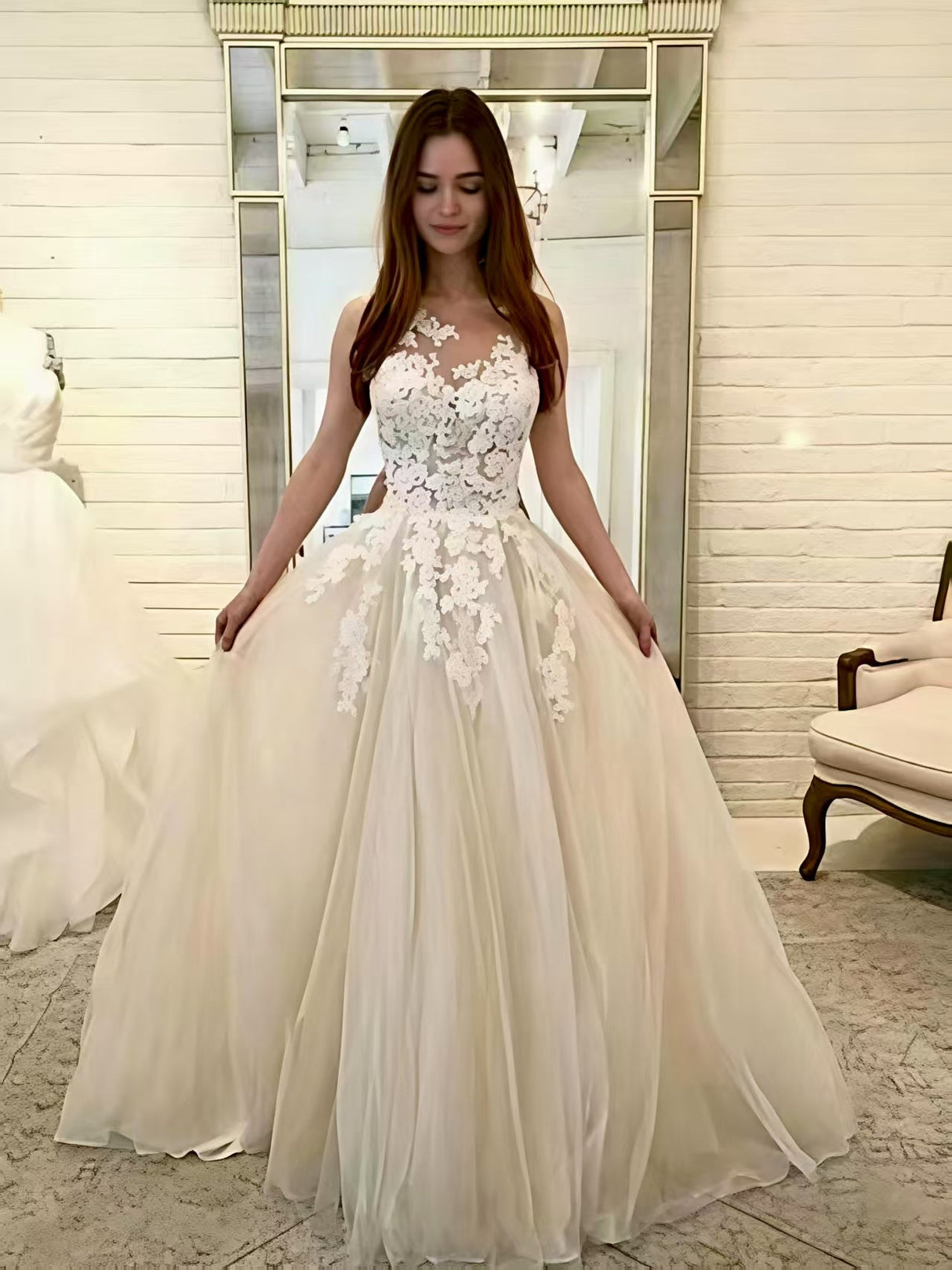Robe de mariée maxi sans manches à fleurs en dentelle