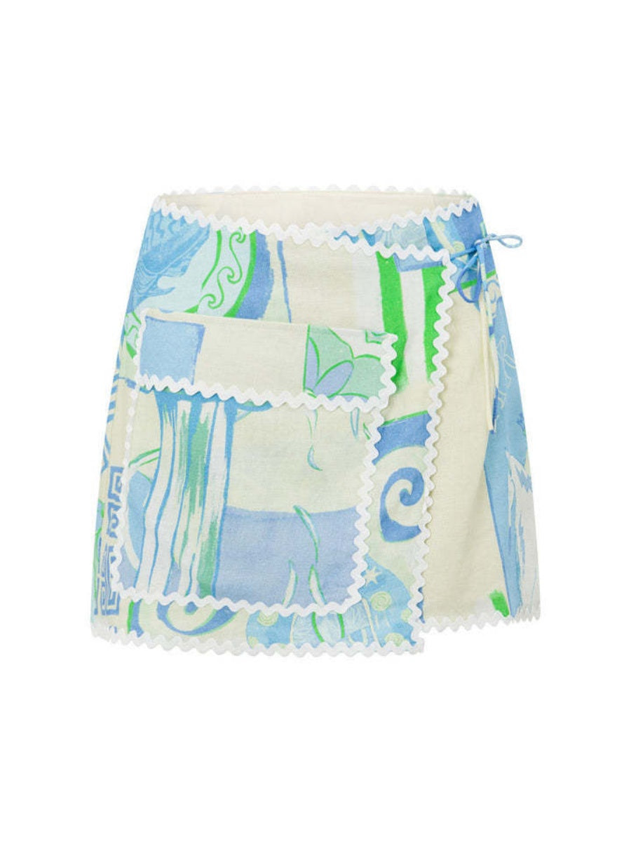 Ensemble deux pièces chemise et short élégant à imprimé géométrique.