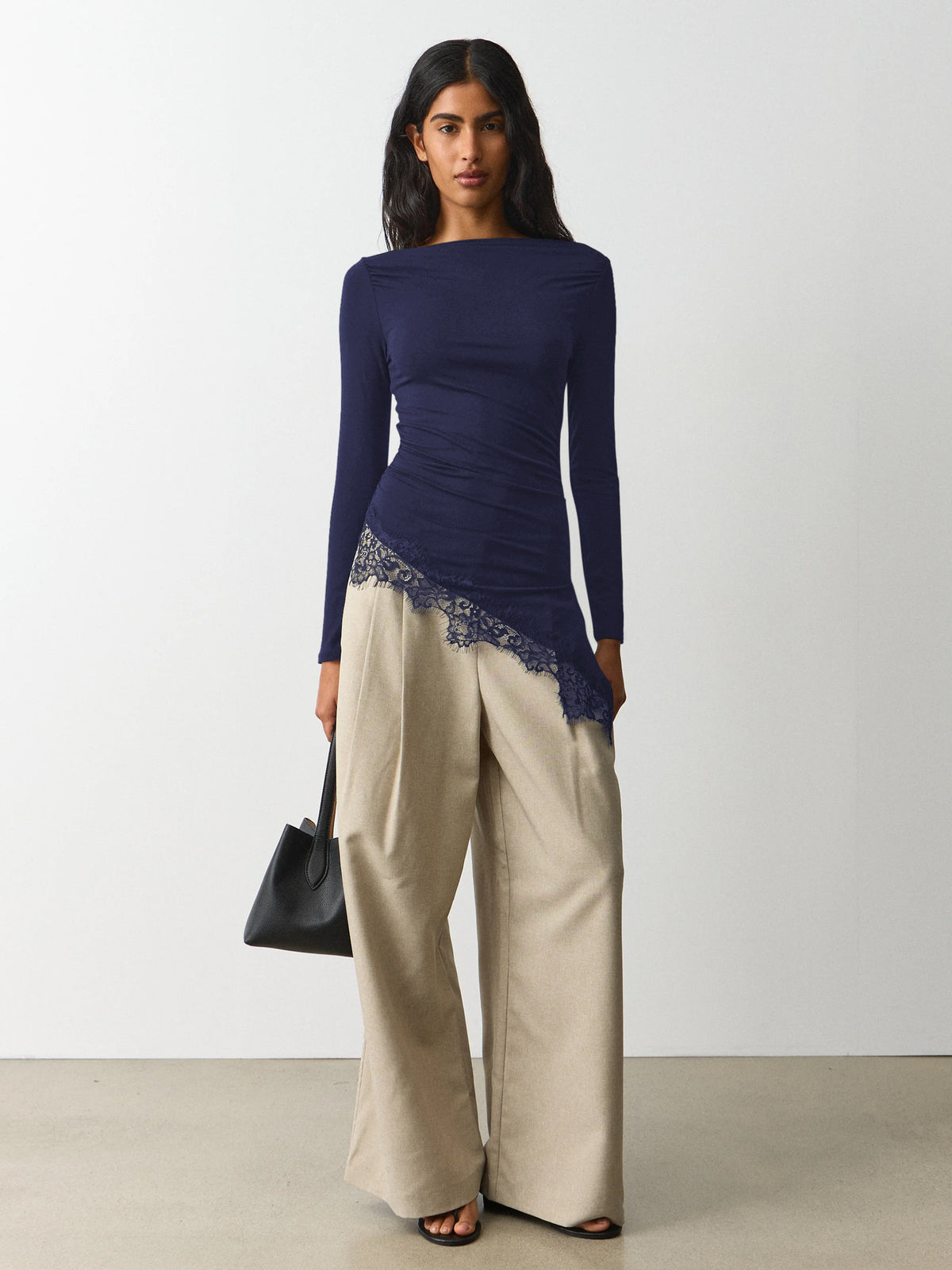 New Women's Simple Solid Color Design, Lace Trim And Slits At The Hem, Slim Fit Long Sleeve Top