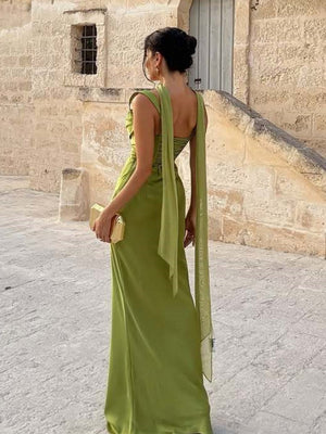 Eng anliegende, hüftbetonte Maxikleider mit Schleife für Partys