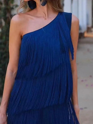 Robes maxi asymétriques à épaules tombantes et à franges