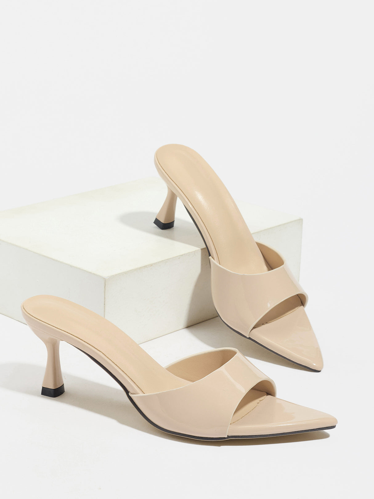 Elegant Pointed-toe High-heeled Sandals