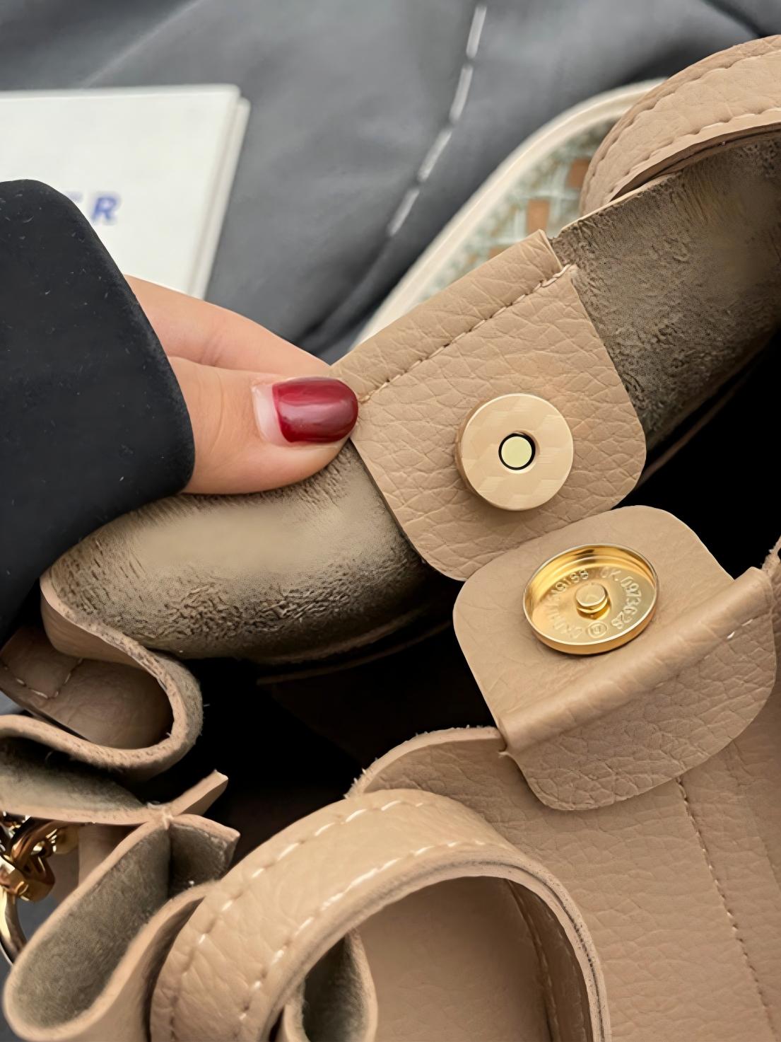 Metal Buckle Crossbody Bag