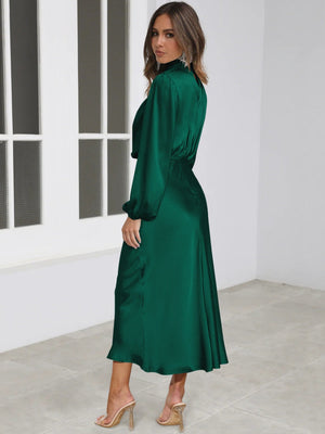 Satin-Maxikleider mit langen Ärmeln und Reißverschluss in Unifarben