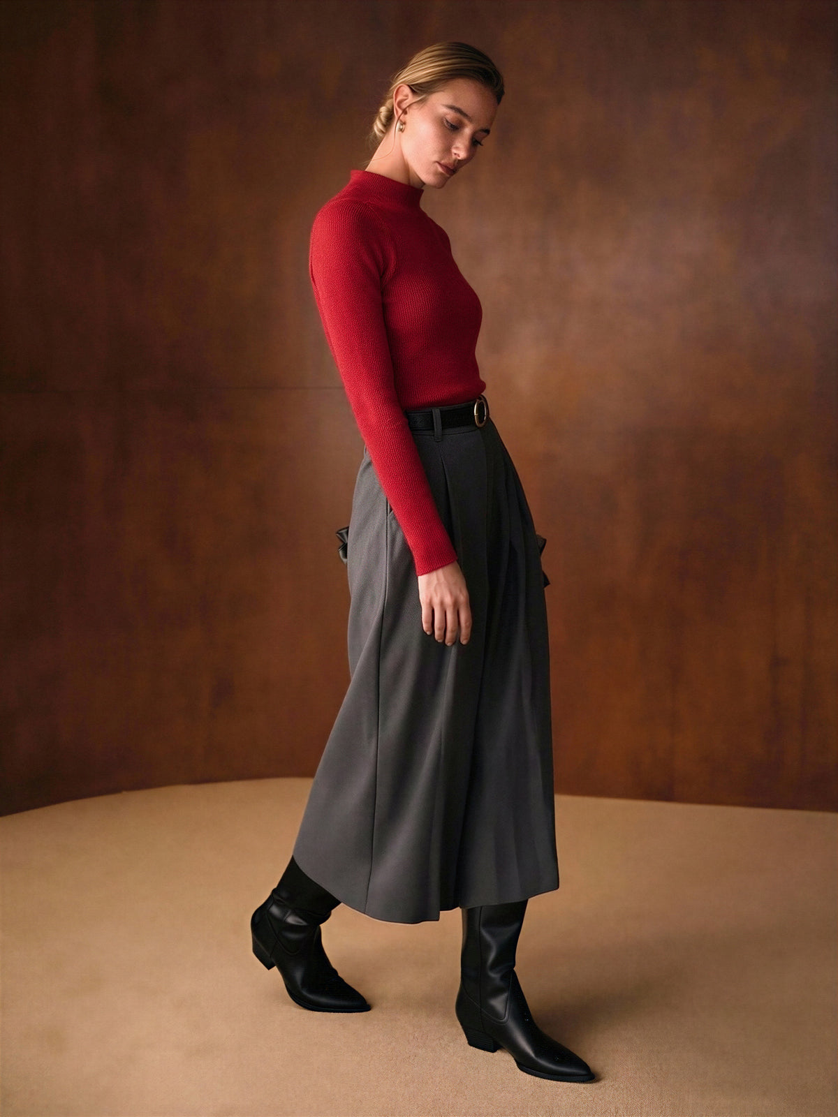 One-piece Seamless Mock Neck Base Sweater