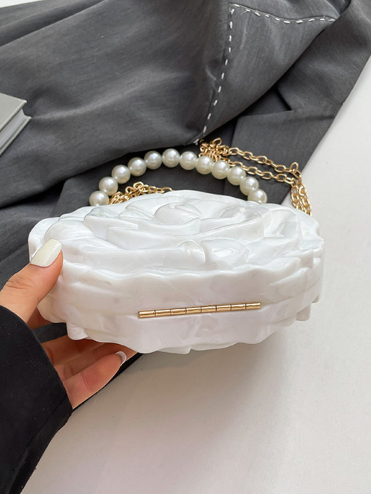 Flower-shaped Round Evening Shoulder Bag