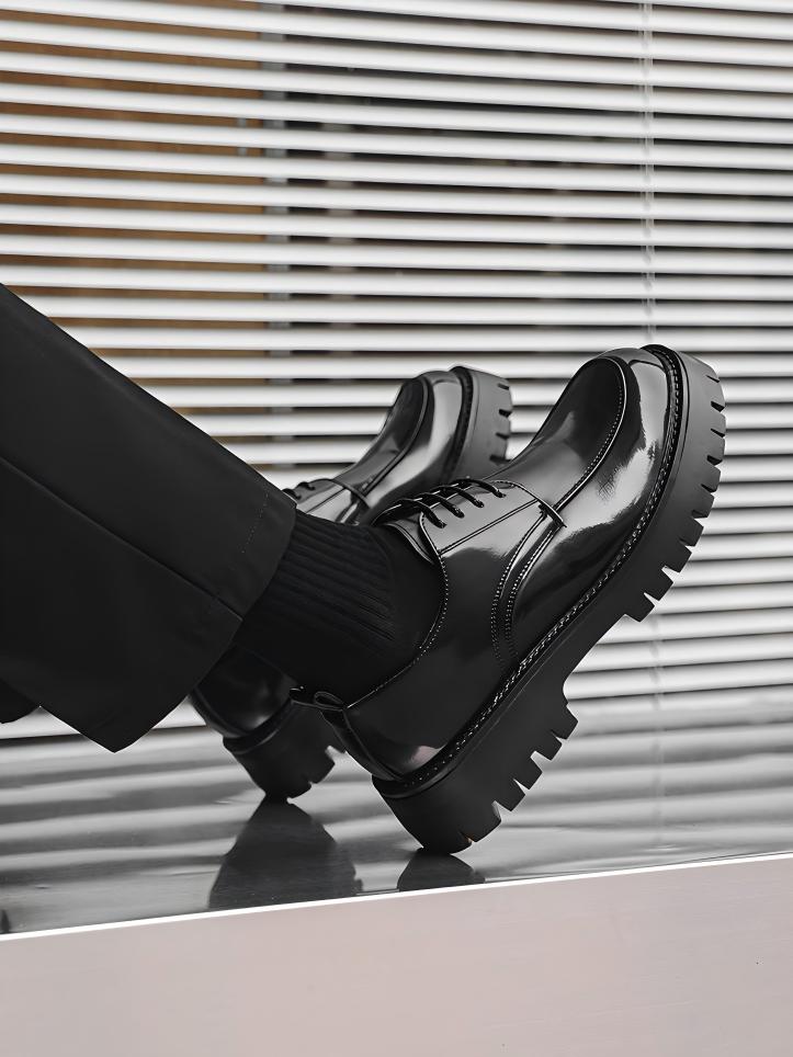 Distressed Thick-soled Lace-up Leather Shoes