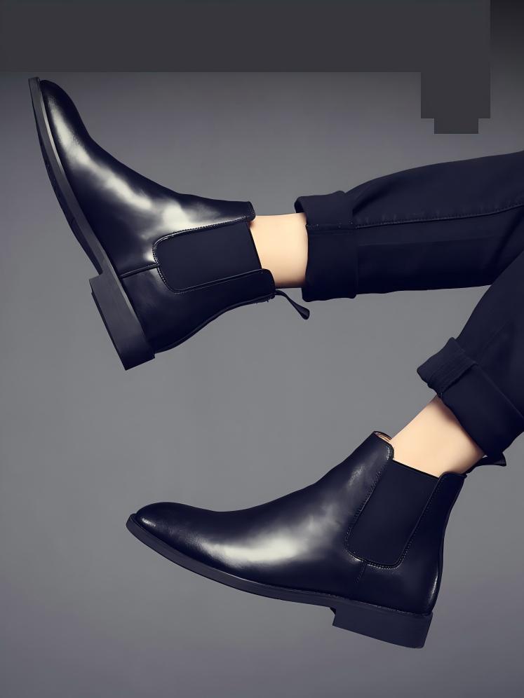 Classic Chelsea Boots Made Of Second-layer Cowhide.