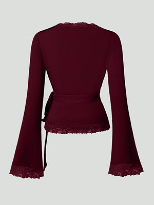 Lace-trimmed V-neck Bell Sleeve Slim Fit T-shirt