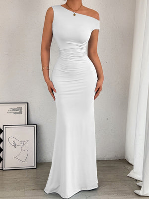Sexy Long Sleeveless Dress With Off-shoulder Neckline And Pleated Waist