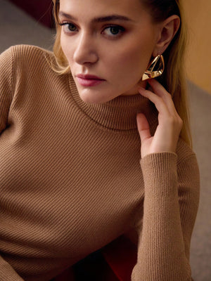 One-piece Seamless Turtleneck Base Sweater