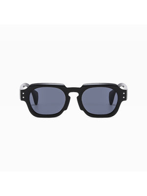Stylish Oversized Sunglasses With Microfiber Embellishments
