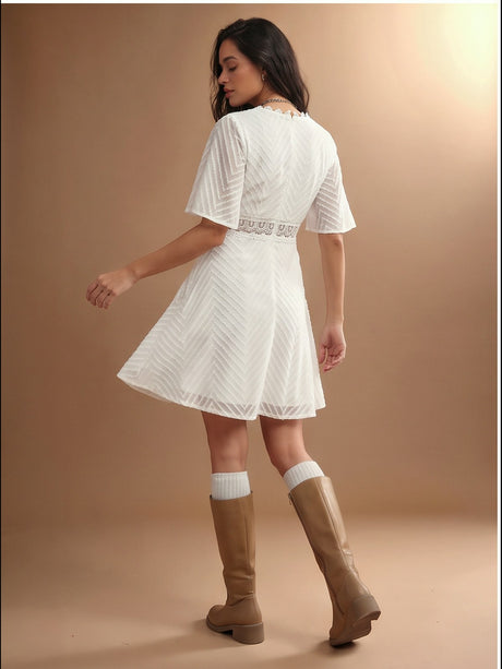 Lace Patchwork Hollow Out Stripes V-neck Short Sleeve Mini&Short Dresses