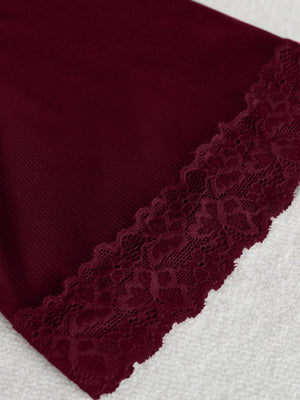 Lace-trimmed V-neck Bell Sleeve Slim Fit T-shirt