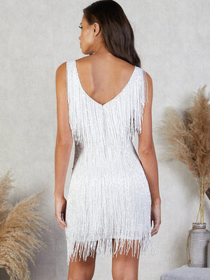 Robes mini et courtes sans manches à paillettes et à franges