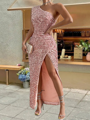 Robes maxi fendues à une épaule et sans manches à sequins