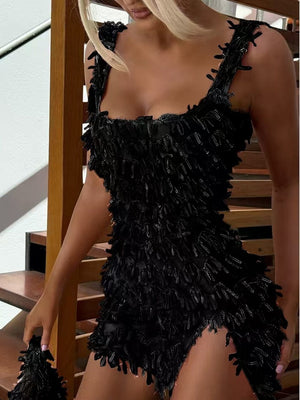 Débardeurs, robes moulantes à épaules dénudées, robes fendues, robes Mao Mao de soirée, mini-robes et robes courtes