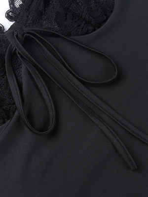 Camisoles mit V-Ausschnitt, Spitzenbesatz und Schlitz, Mini- und kurze Kleider