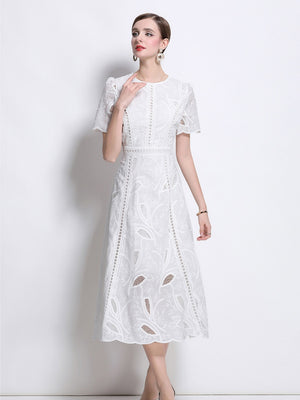Retro Heavy-duty Hollowed-out Embroidered Round Neck Waist-cinching Short-sleeved Dress