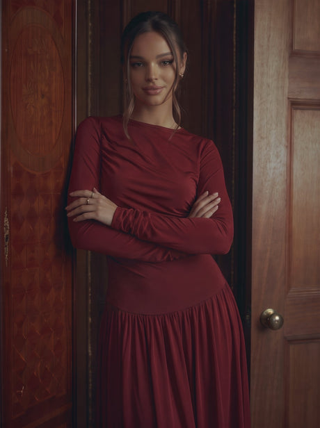 Burgundy Long-sleeved Round Neck Pleated Maxi Dress
