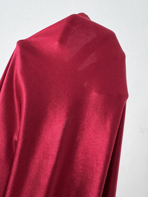 Mini- und kurze Kleider mit V-Ausschnitt, langen Ärmeln und ausgestellten Ärmeln