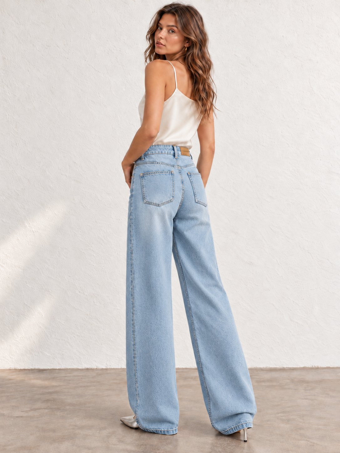 Autumn/Winter Women's Blue Retro Washed Jeans With Rhinestones