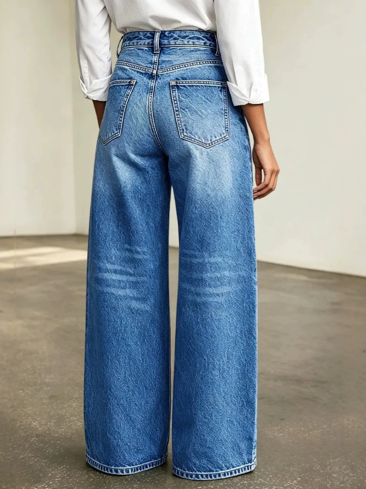 High-waisted Wide-leg Jeans