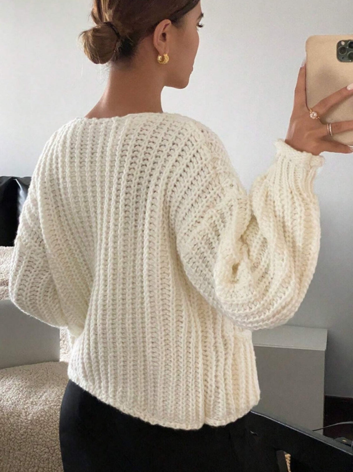 Three-button Pocket Round Neck Long Sleeve Cardigans