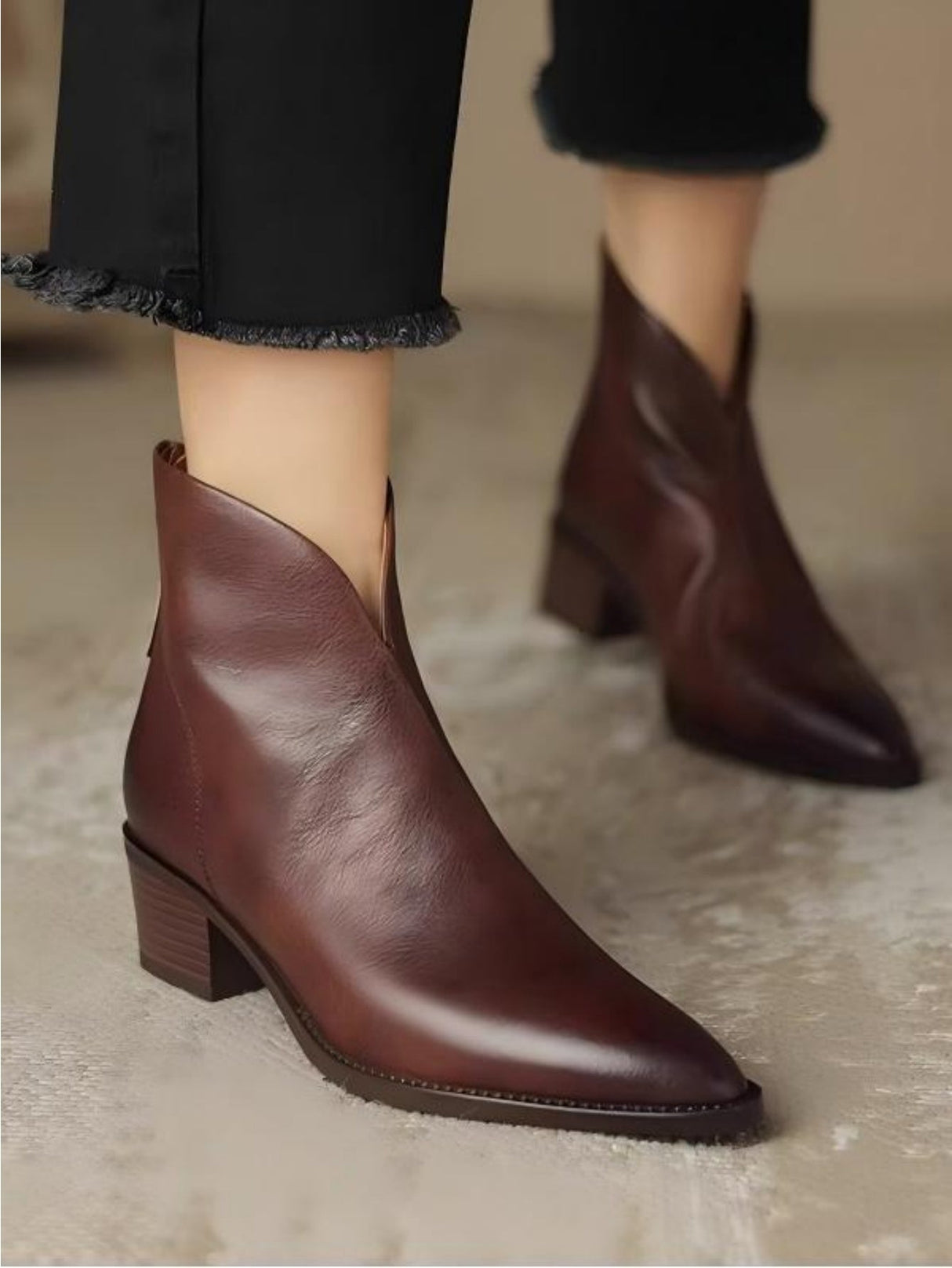 Solid Color Retro Pointed Toe Women's Boots