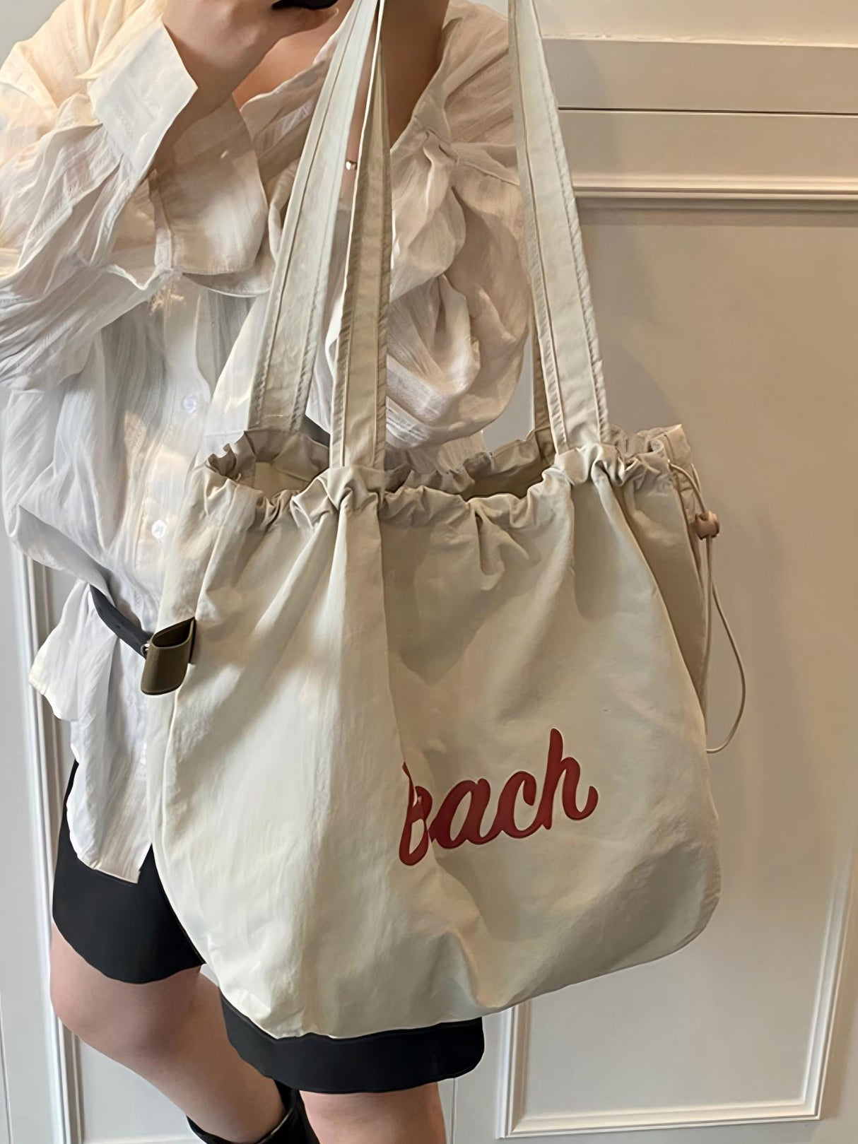 Letter Print Large Capacity Lightweight Drawstring Shoulder Bag