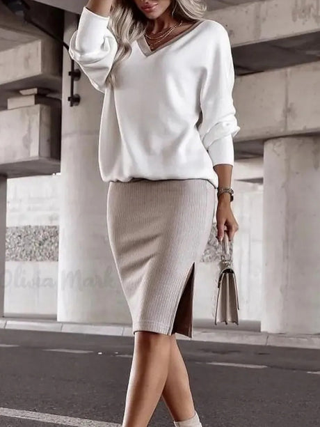 Loose-fit V-neck Sweatshirts&Hoodies Hip-hugging Slit Skirt Set 2-piece Sets