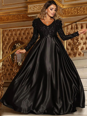 Maxikleider mit tiefem V-Ausschnitt, langen Ärmeln und Spitze