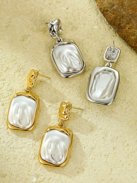 Sweet pearl shaped earrings