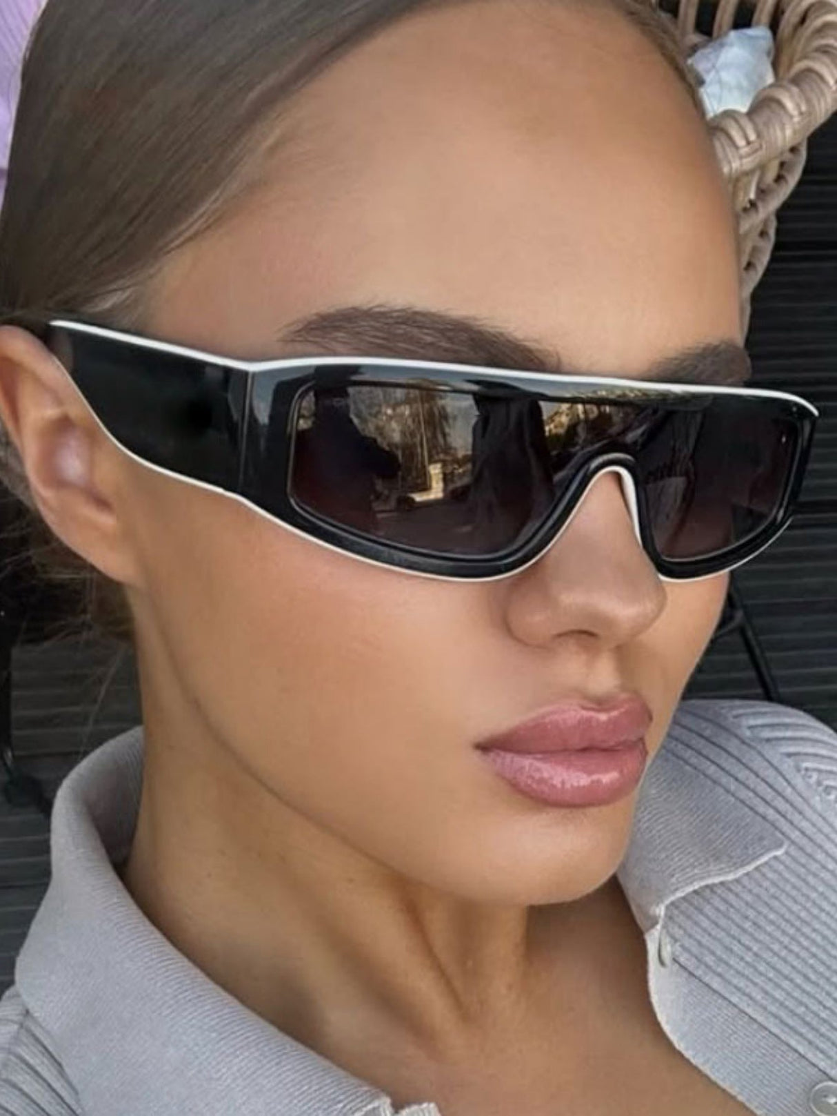 Lunettes de soleil élégantes à blocs de couleur