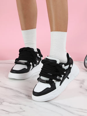 Women's Sneakers With Unique Color-blocked Shoelaces