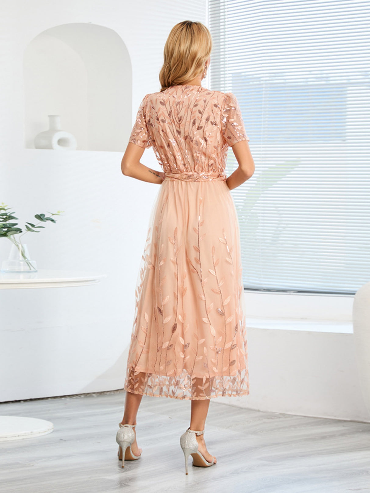 Embroidery And Glitter Mesh Dress V-neck Short Sleeve Maxi Dresses