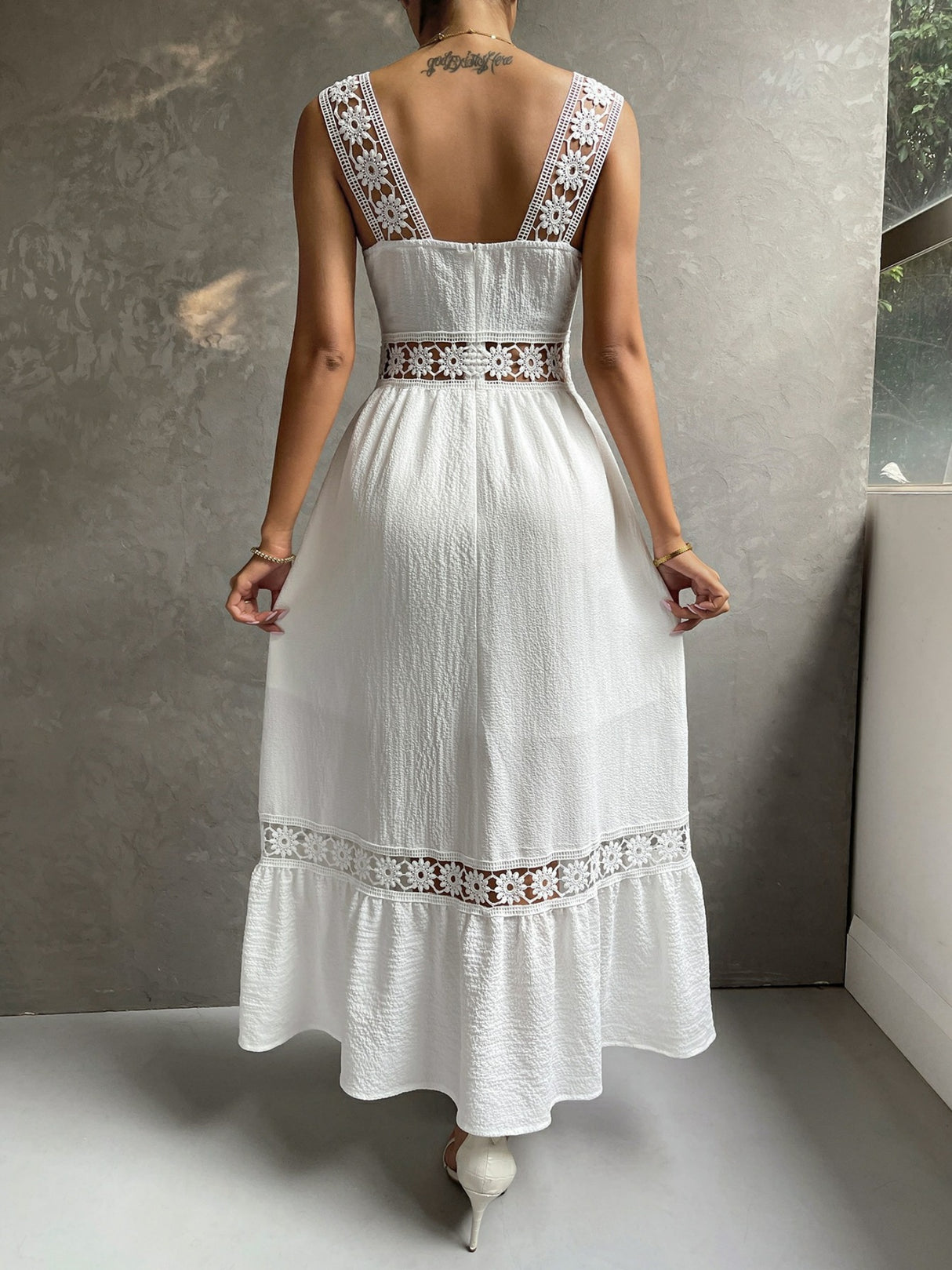 Lace Cutout Trim Sleeveless Patchwork Slim Fit Maxi Dresses