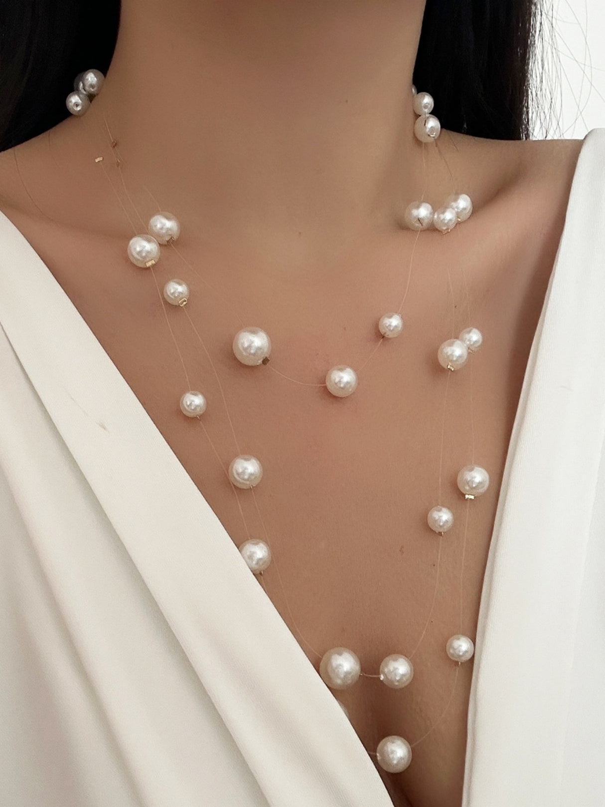 Multi-layered Pearl Pendant Necklace