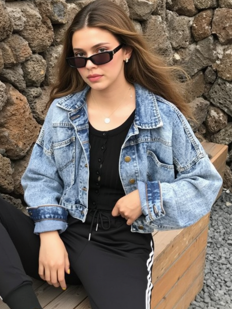Liber Autumn Women's Short Denim jacket