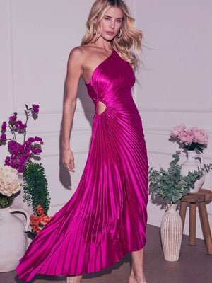 Robes maxi plissées en satin, une épaule, encolure asymétrique, couleur unie