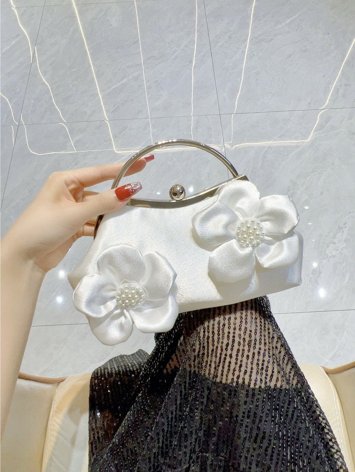 Liber Four Seasons ACC Pearl Bow Cloud Bag