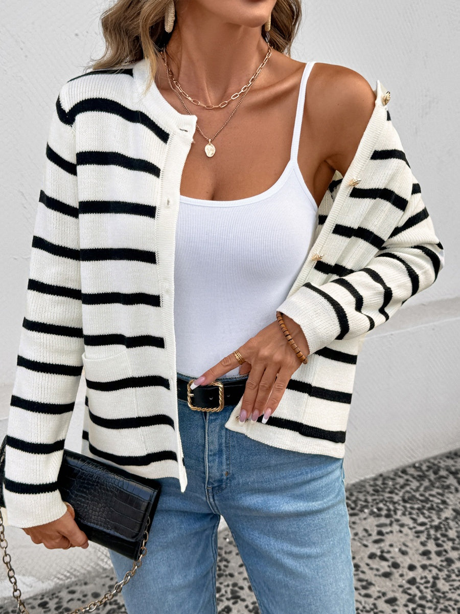 Women's Buttons Black and white striped knitted cardigan